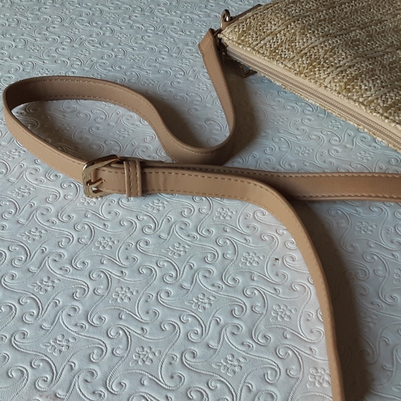 NEW Leoma Lovegrove Crossbody - Picture 4 of 12